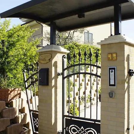 게스트하우스 La Merlana Morrovalle